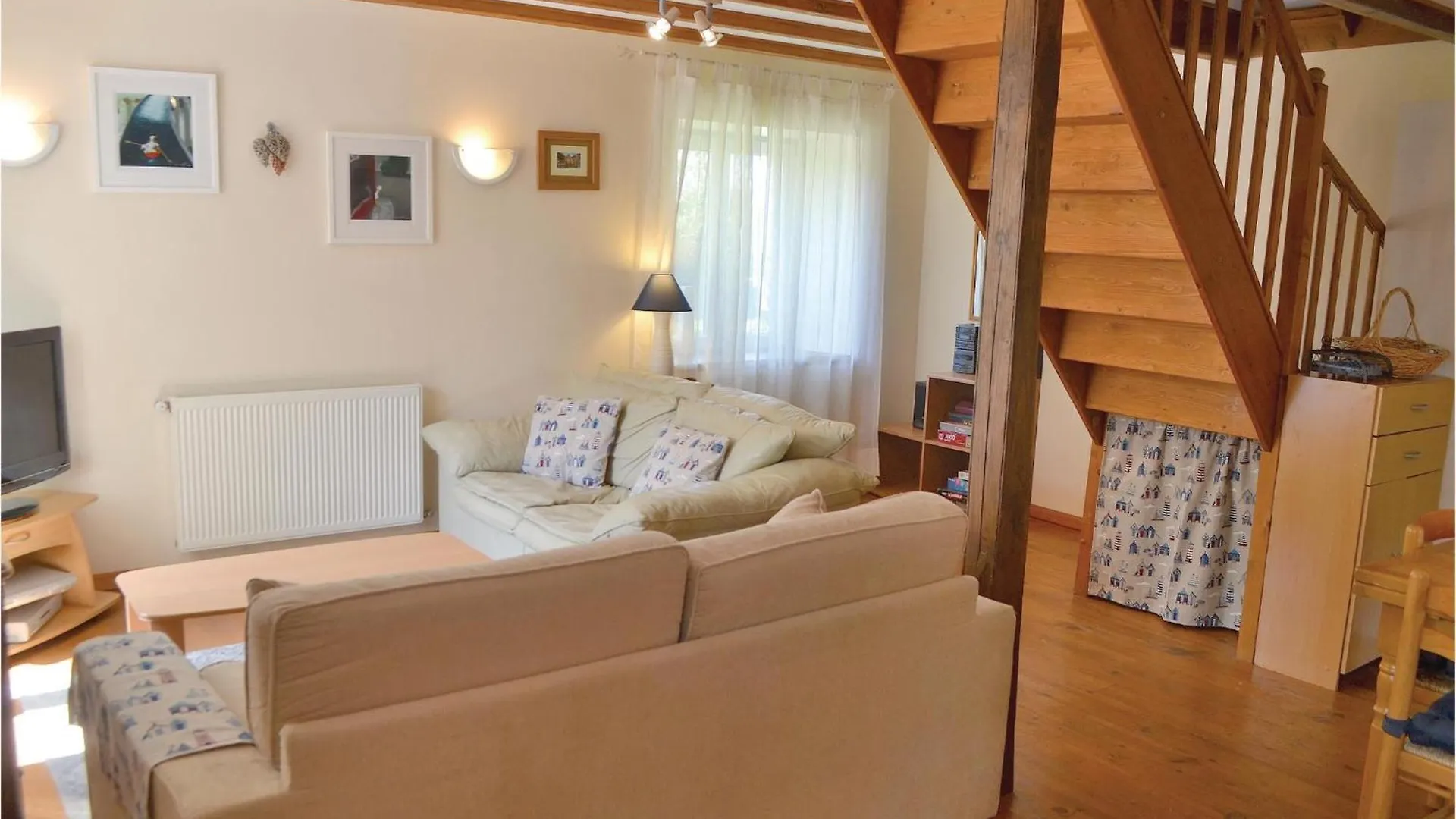 2 Bedroom Cozy Home In Ruffiac Ruffiac  Holiday home Ruffiac (Morbihan)